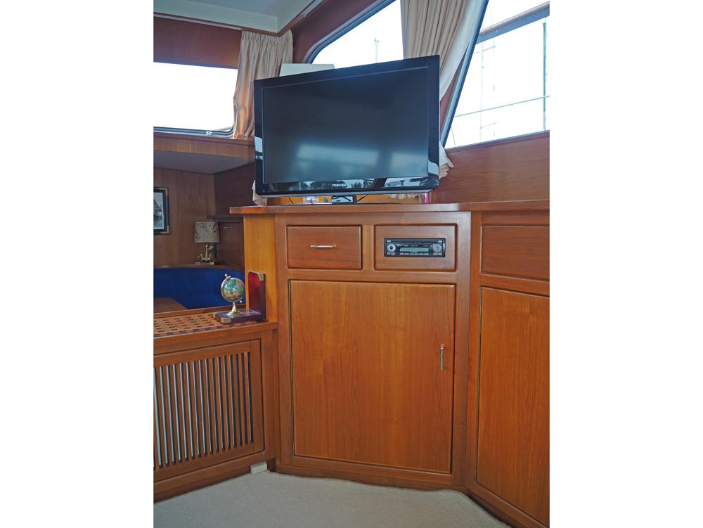 Salon, Accommodatie